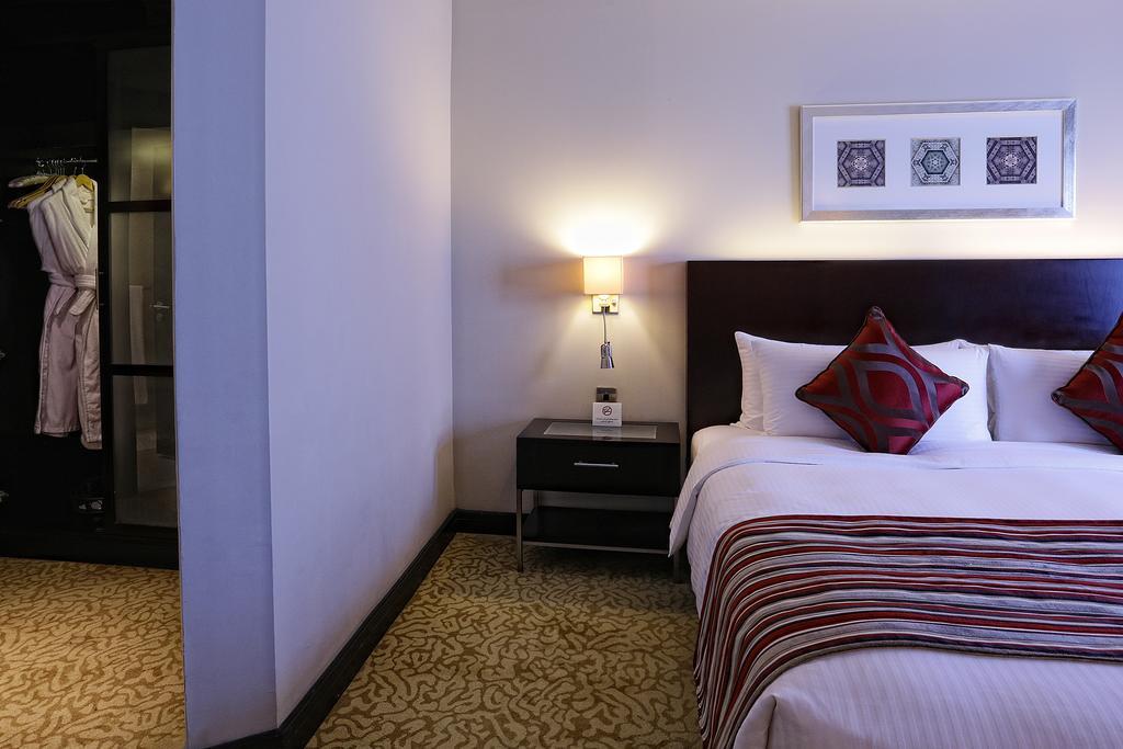 Ramada Plaza By Wyndham Deira Dubaï