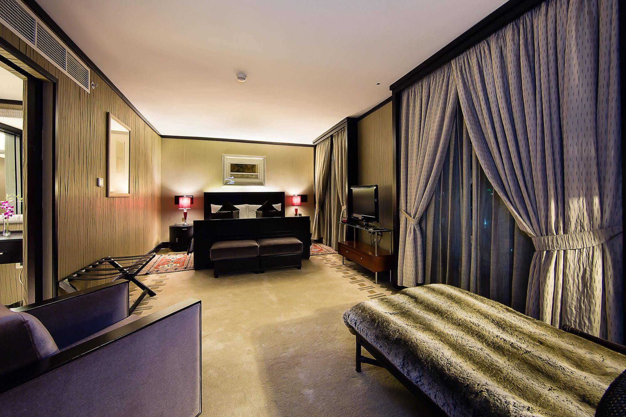 Ramada Plaza By Wyndham Deira 4* Dubaï